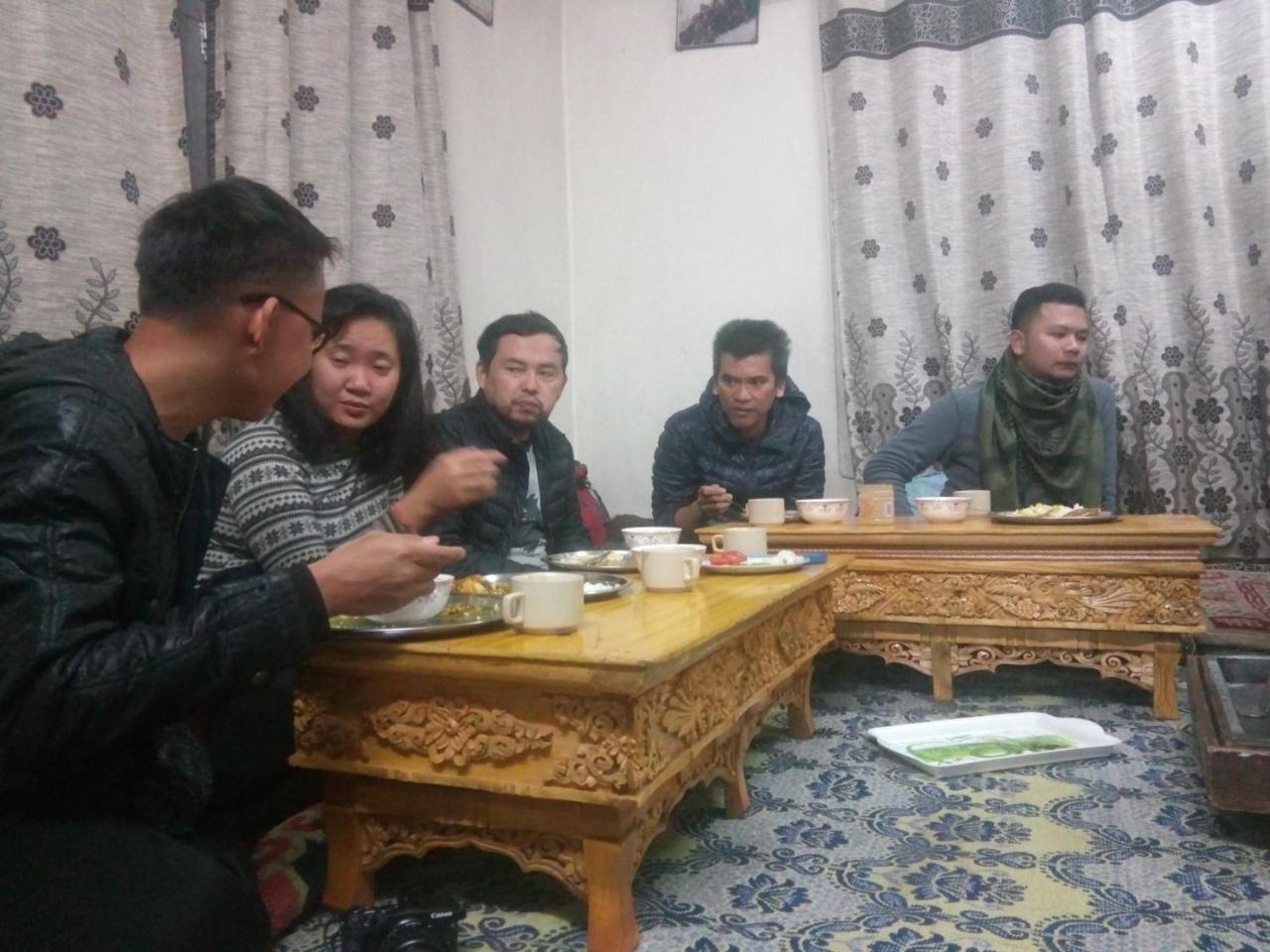 Achina Hotel Leh Bagian luar foto